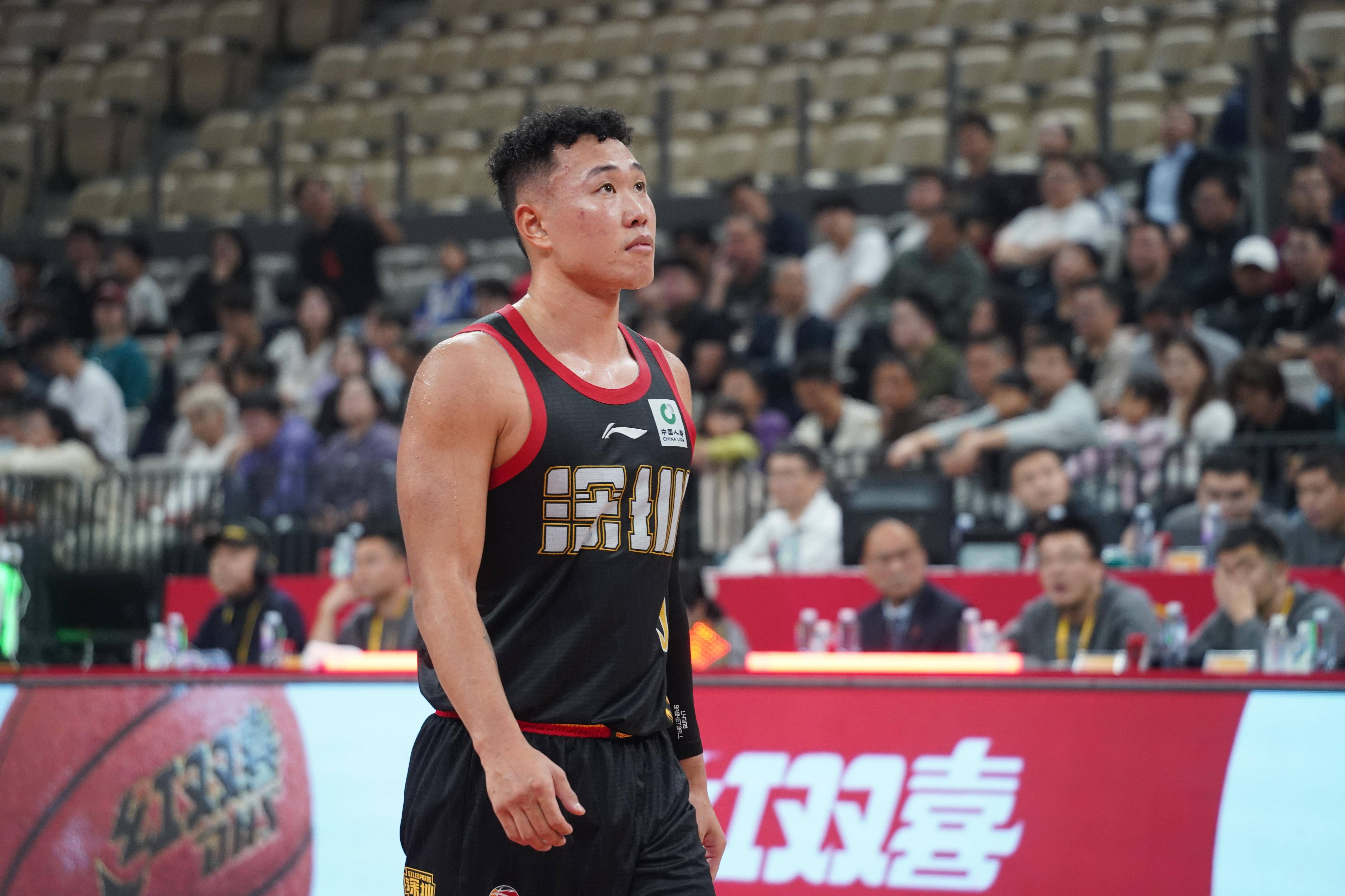 马龙怒砍51分深圳男篮围绕全明星赛强势反弹，今夜止住颓势引欢呼都惊呆了