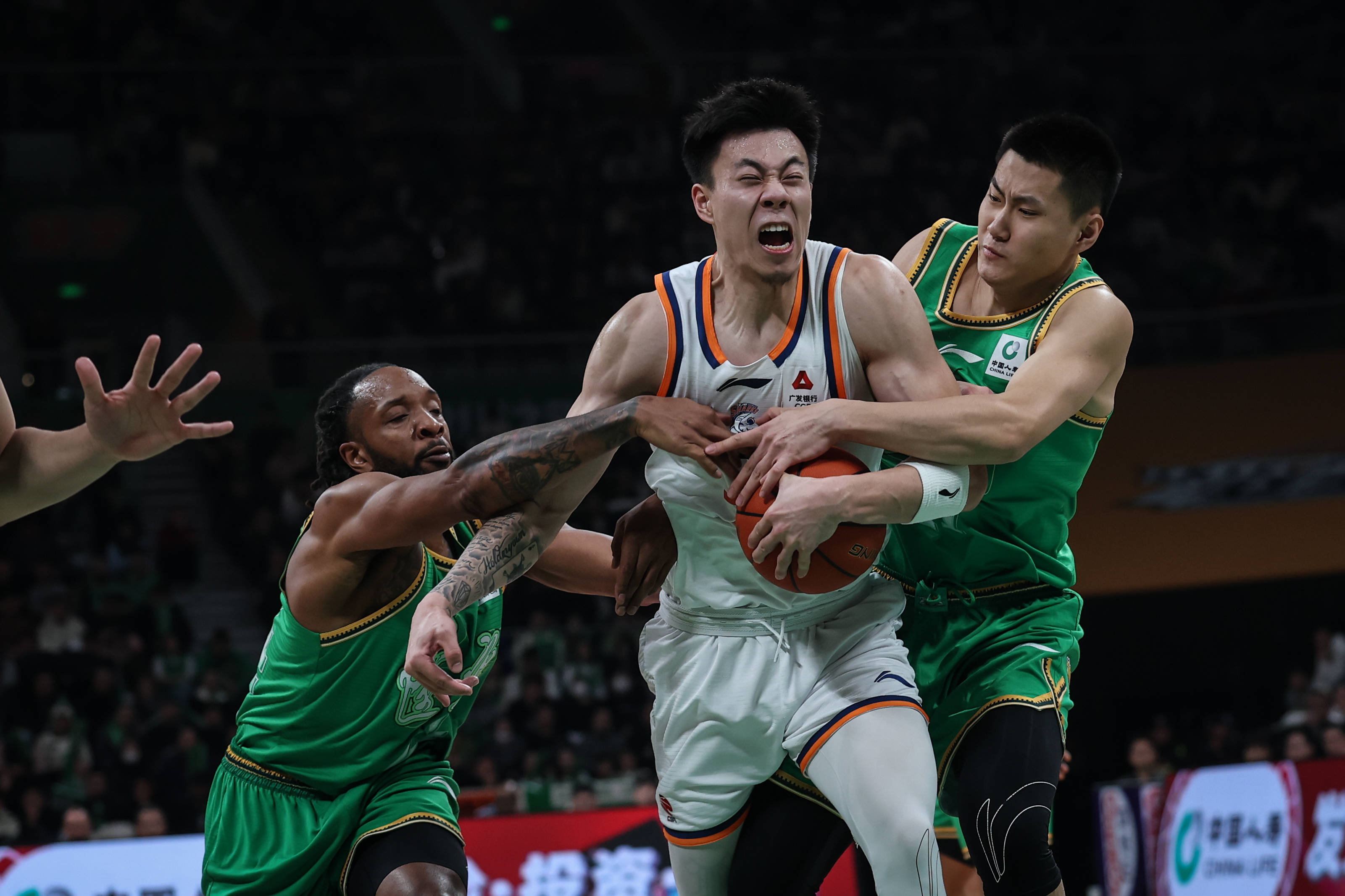 多伦多猛龙集结日外线爆发今晨北京首钢调整名单以备NBA季后赛，这操作让人直呼：辽宁本钢造点机会备战法甲