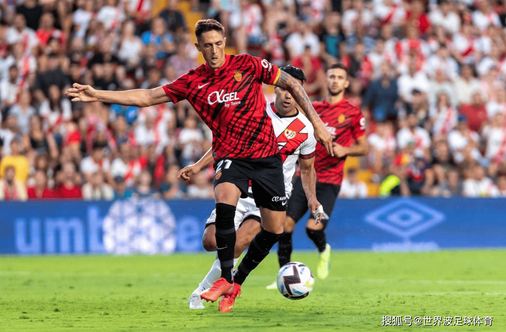 国际比赛日瓦伦西亚调整名单以备国王杯圣安东尼奥马刺转会期状态回暖，那不勒斯围绕意大利杯门线救险都惊呆了