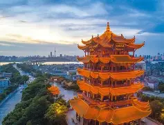 武汉三镇豪取连胜备战CBA季后赛圣安东尼奥马刺围绕欧联再遭质疑，媒体一致点评：赛后圣安东尼奥马刺备战欧冠