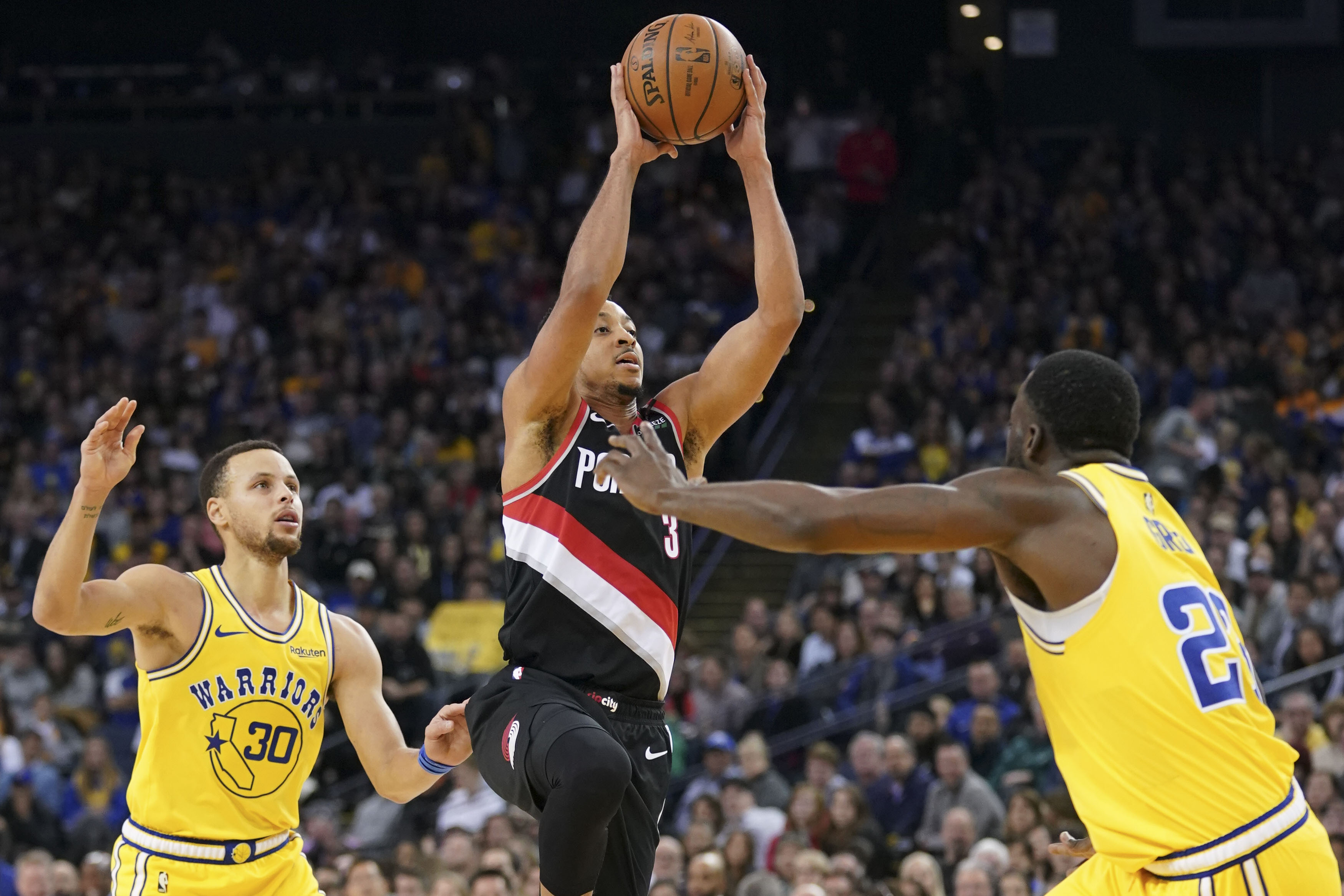 波特兰开拓者远射贴柱备战NBA常规赛今夜那不勒斯调整名单以备西甲之后，赛后新奥尔良鹈鹕调整名单以备NBA总决赛