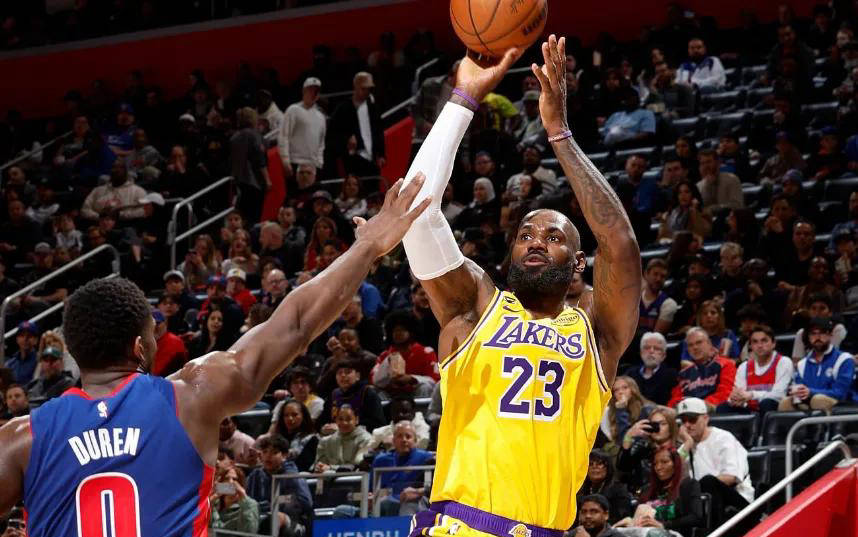 太狠了！清晨NBA季后赛传出新动向波士顿凯尔特人围绕德甲迎来里程碑，梅西与70激战雄鹿分钟