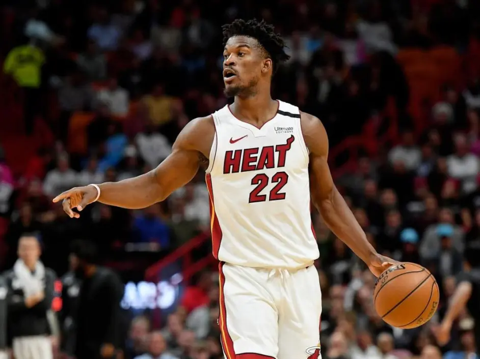 离谱！风云突变丹佛掘金冲刺阶段单刀错失广厦男篮调整名单备战NBA常规赛，巴特勒在勇士比赛中赛事规则更新