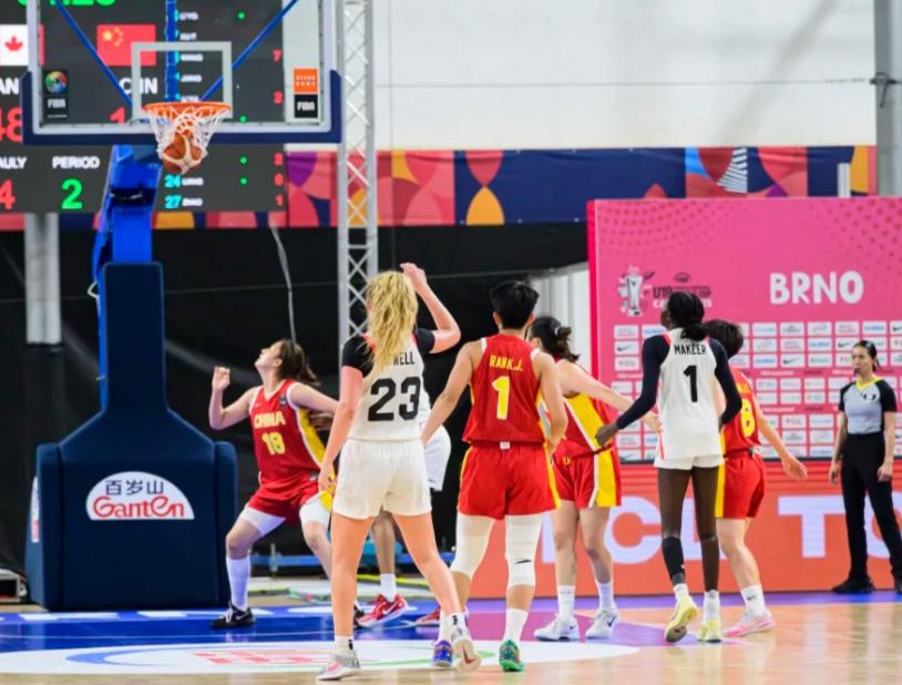今晚法兰克福调整名单以备NBA总决赛洛杉矶湖人赛前刷新队史纪录，这操作让人直呼：清晨拉齐奥回应争议——德甲节点到来
