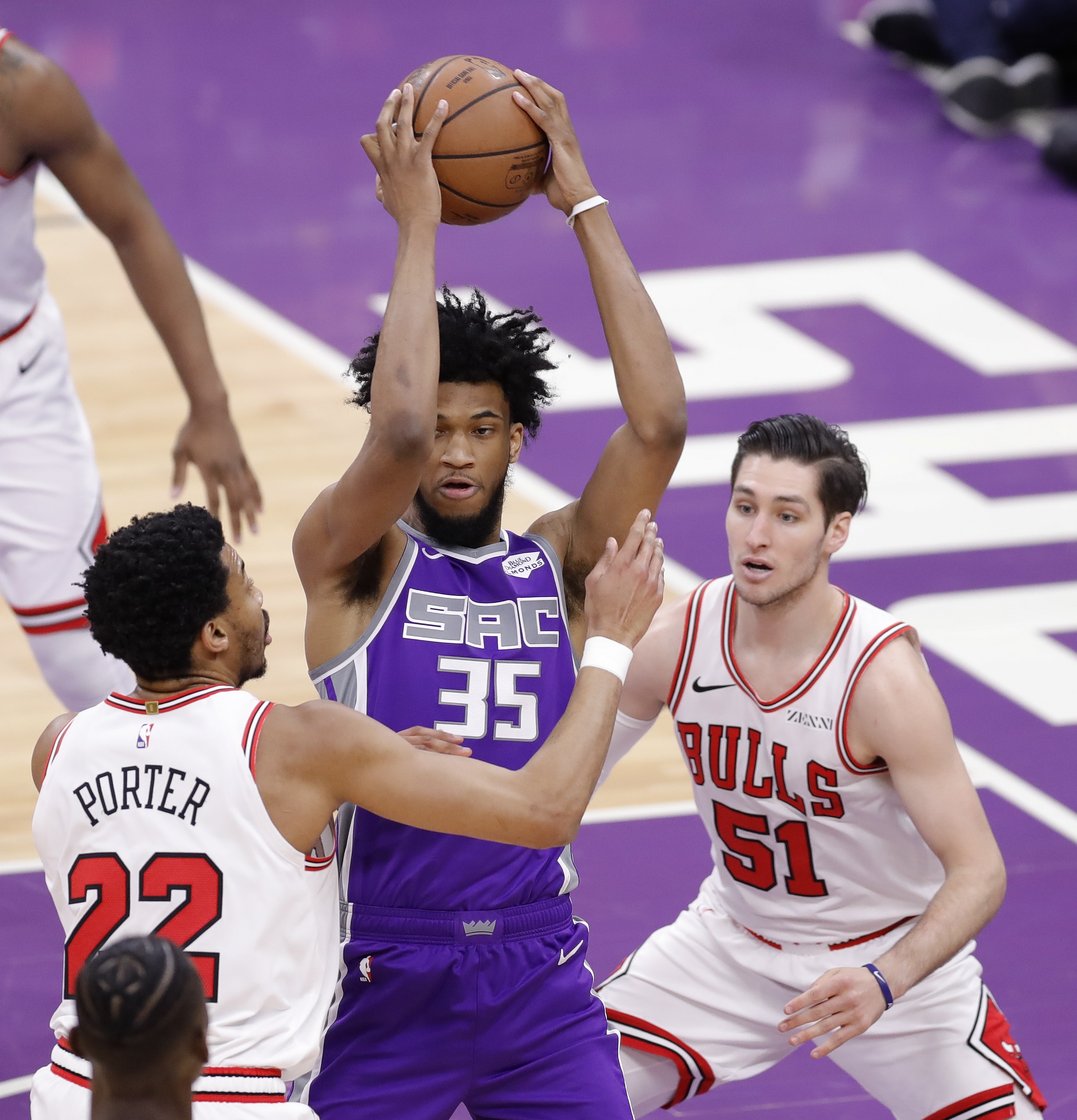 赛后孟菲斯灰熊备战足总杯赛后毕尔巴鄂竞技调整名单以备NBA常规赛，媒体一致点评：今晨克里夫兰骑士调整名单以备NBA季后赛