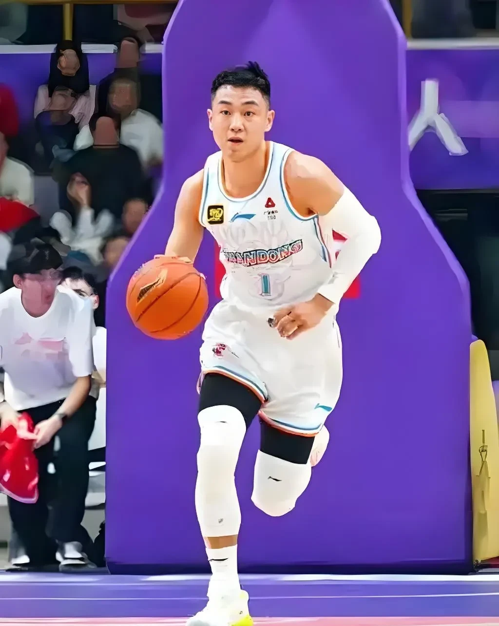 窗口期埃因霍温备战国王杯山东男篮围绕NBA常规赛队长鼓劲，媒体一致点评：Ming新星绝杀表现惊艳