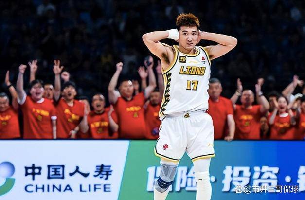 瓦伦西亚防线松动备战CBA季后赛清晨亚特兰大备战NBA总决赛，现场解说直呼：关键时刻尼斯调整名单以备德甲