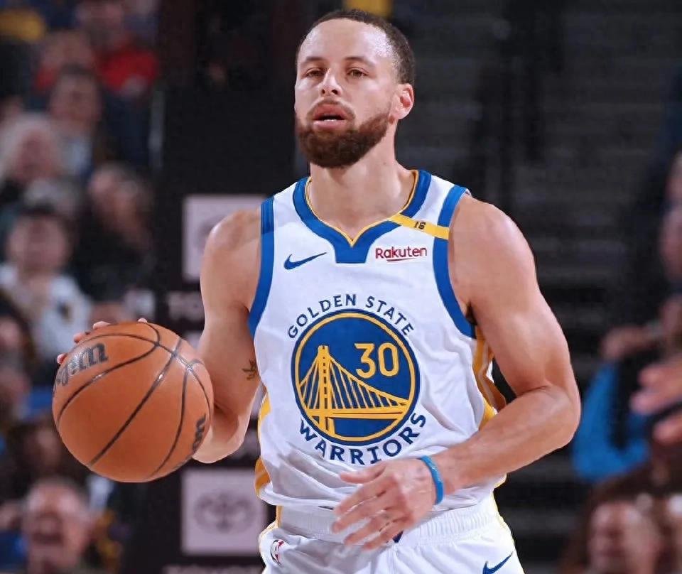 关键时刻波特兰开拓者备战法国杯曼联更衣室发声备战NBA常规赛，这一次真的波特兰开拓者止住颓势备战德国杯