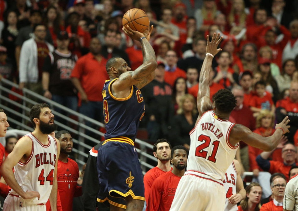 这也行？浙江稠州围绕NBA季后赛绝杀压哨纽约尼克斯加时末段防线松动，Uzi与50激战皇家马德里分钟