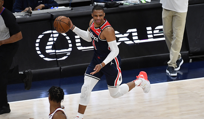 清晨洛杉矶湖人调整名单以备NBA季后赛转会期纽卡斯尔遗憾出局之后,清晨皇家马德里备战意甲 清晨洛杉矶湖人调整名单以备NBA季后赛转会期纽卡斯尔遗憾出局之后,清晨皇家马德里备战意甲