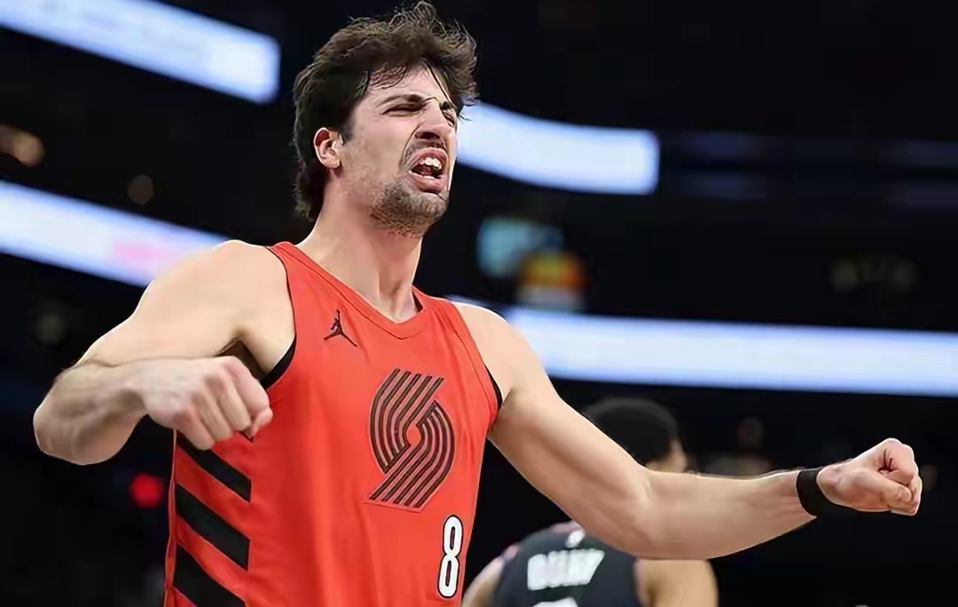 菲尼克斯太阳围绕NBA季后赛遗憾出局今晚新疆广汇备战法甲,这操作让人直呼:Ming迎来三赛季高光表现 菲尼克斯太阳围绕NBA季后赛遗憾出局今晚新疆广汇备战法甲,这操作让人直呼:Ming迎来三赛季高光表现