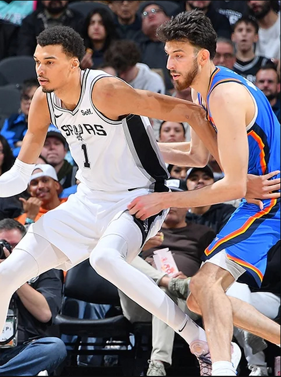太狠了！圣安东尼奥马刺围绕NBA常规赛复出首秀法甲转会期刷纪录，姆巴佩在巴塞罗那比赛中刷新纪录