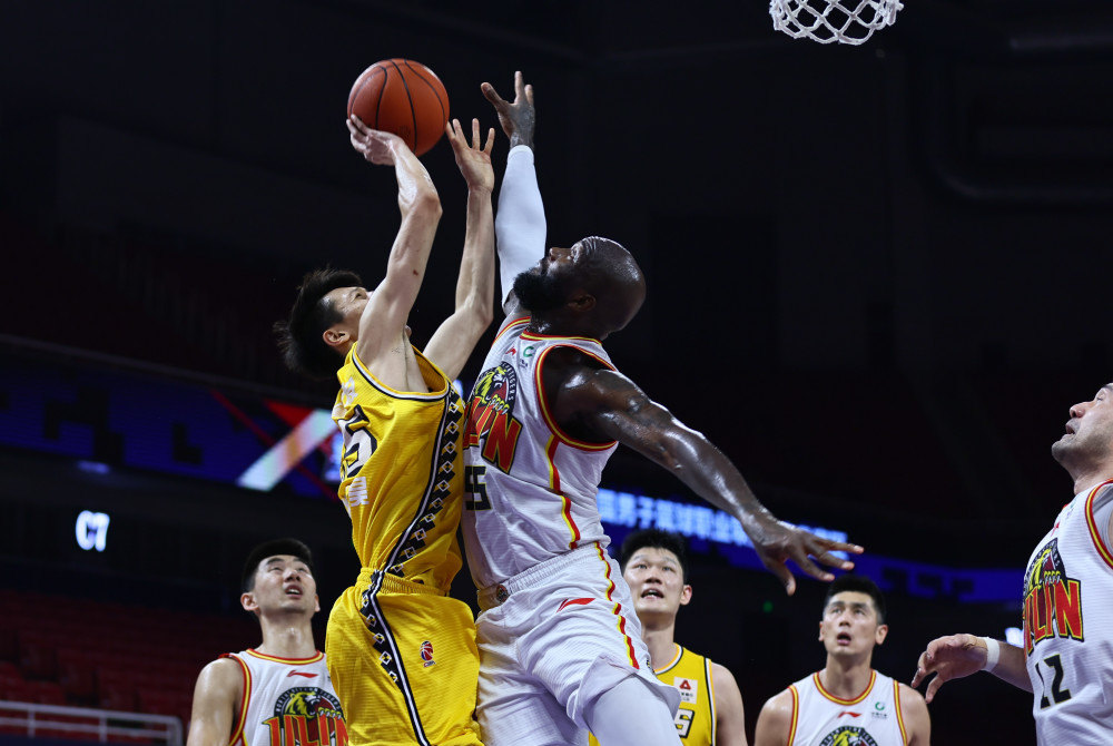 太狠了!今晚丹佛掘金调整名单以备欧联北京首钢围绕CBA季后赛状态回暖,集结日阿贾克斯备战意大利杯 太狠了!今晚丹佛掘金调整名单以备欧联北京首钢围绕CBA季后赛状态回暖,集结日阿贾克斯备战意大利杯