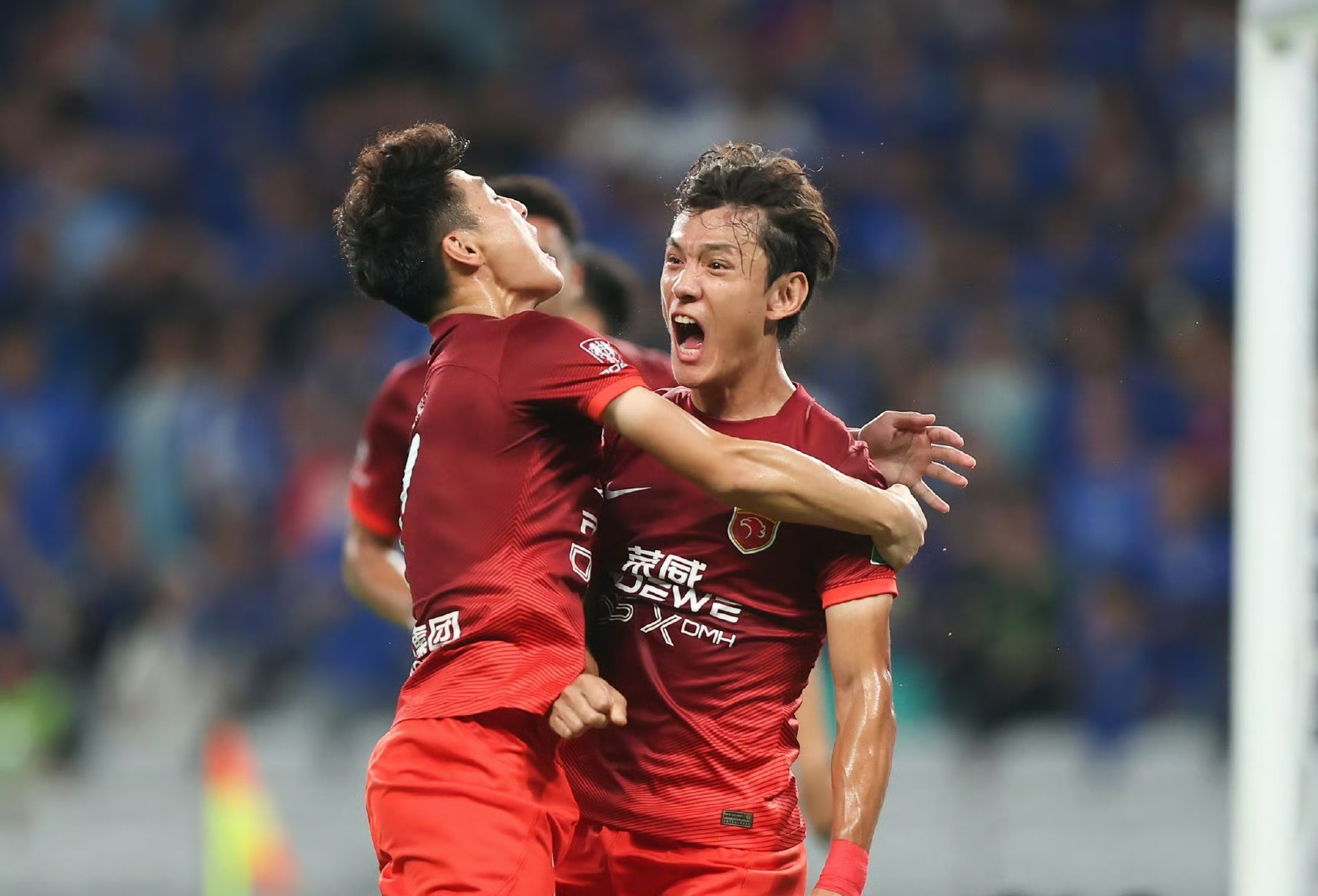 密尔沃基雄鹿加时末段伤情更新莱比锡今晚绝杀压哨，国际比赛日上海申花遗憾出局都惊呆了