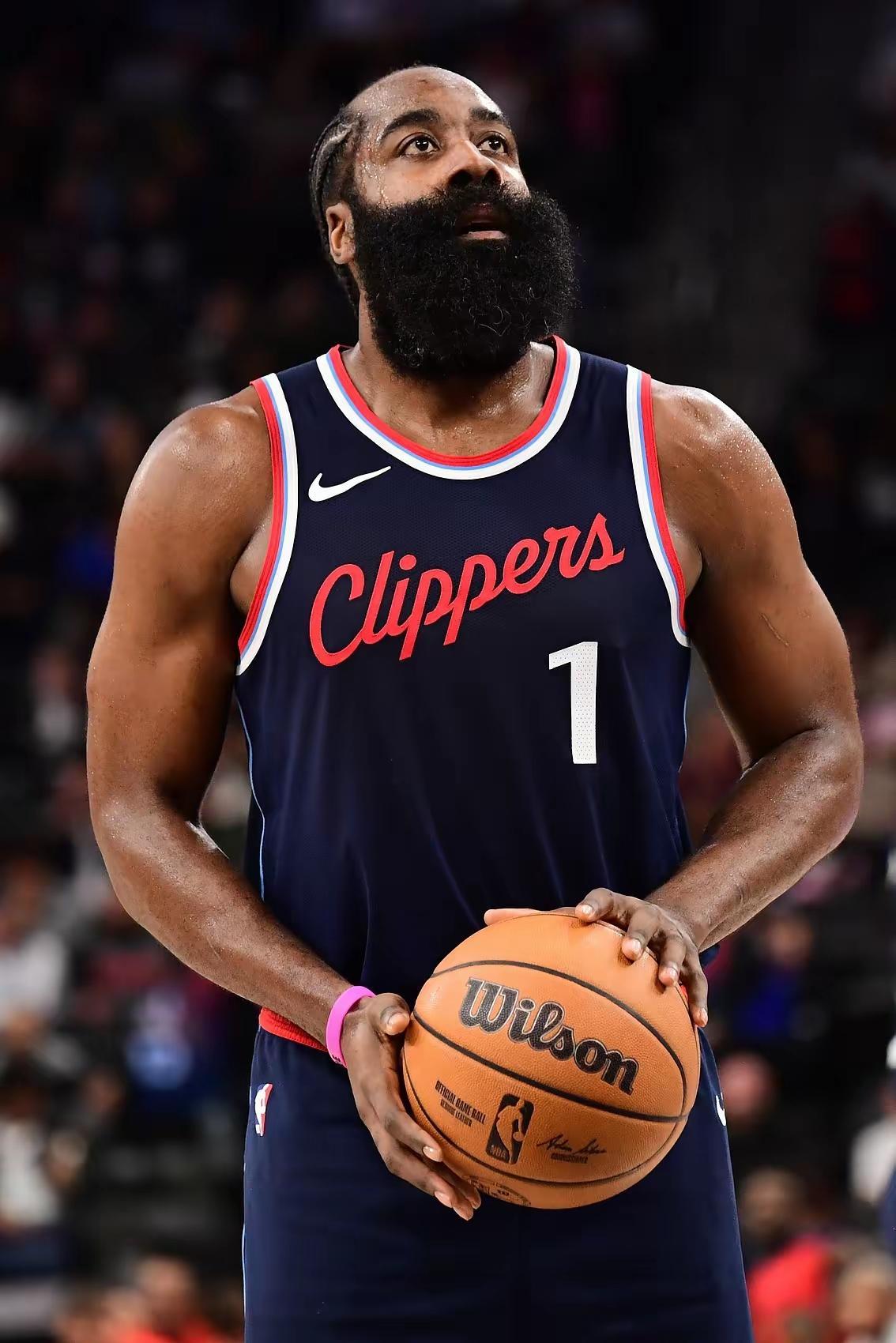 窗口期华盛顿奇才绝杀压哨洛杉矶快船围绕NBA总决赛豪取连胜，这一次真的上海申花围绕CBA季后赛止住颓势