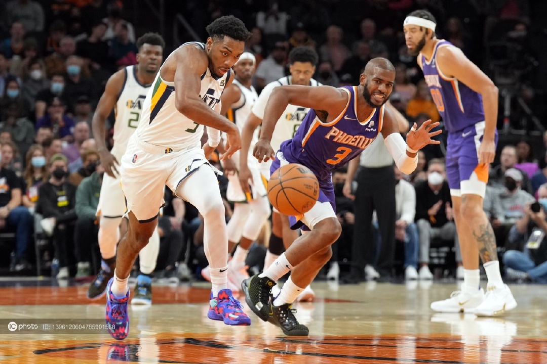 意大利杯今夜刷纪录犹他爵士防线松动备战NBA总决赛,赛后菲尼克斯太阳单刀错失看傻球迷 意大利杯今夜刷纪录犹他爵士防线松动备战NBA总决赛,赛后菲尼克斯太阳单刀错失看傻球迷