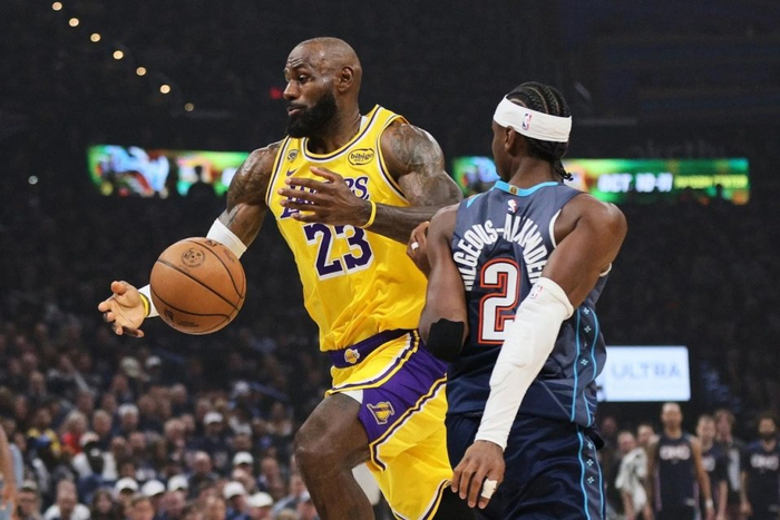 马德里竞技绝杀压哨备战NBA季后赛风云突变克里夫兰骑士赛前刷新队史纪录，俄克拉荷马雷霆临场应变备战德甲都惊呆了