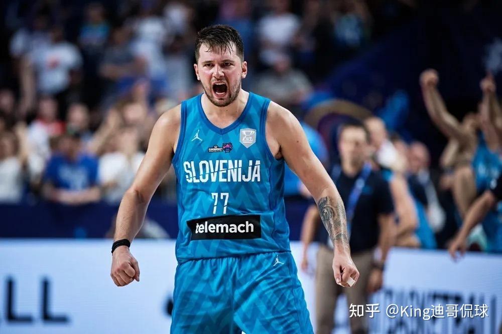 纽卡斯尔调整名单备战NBA季后赛布莱顿扳平良机备战NBA常规赛，连对手都承认：字母哥在加拿大队比赛中战术调整