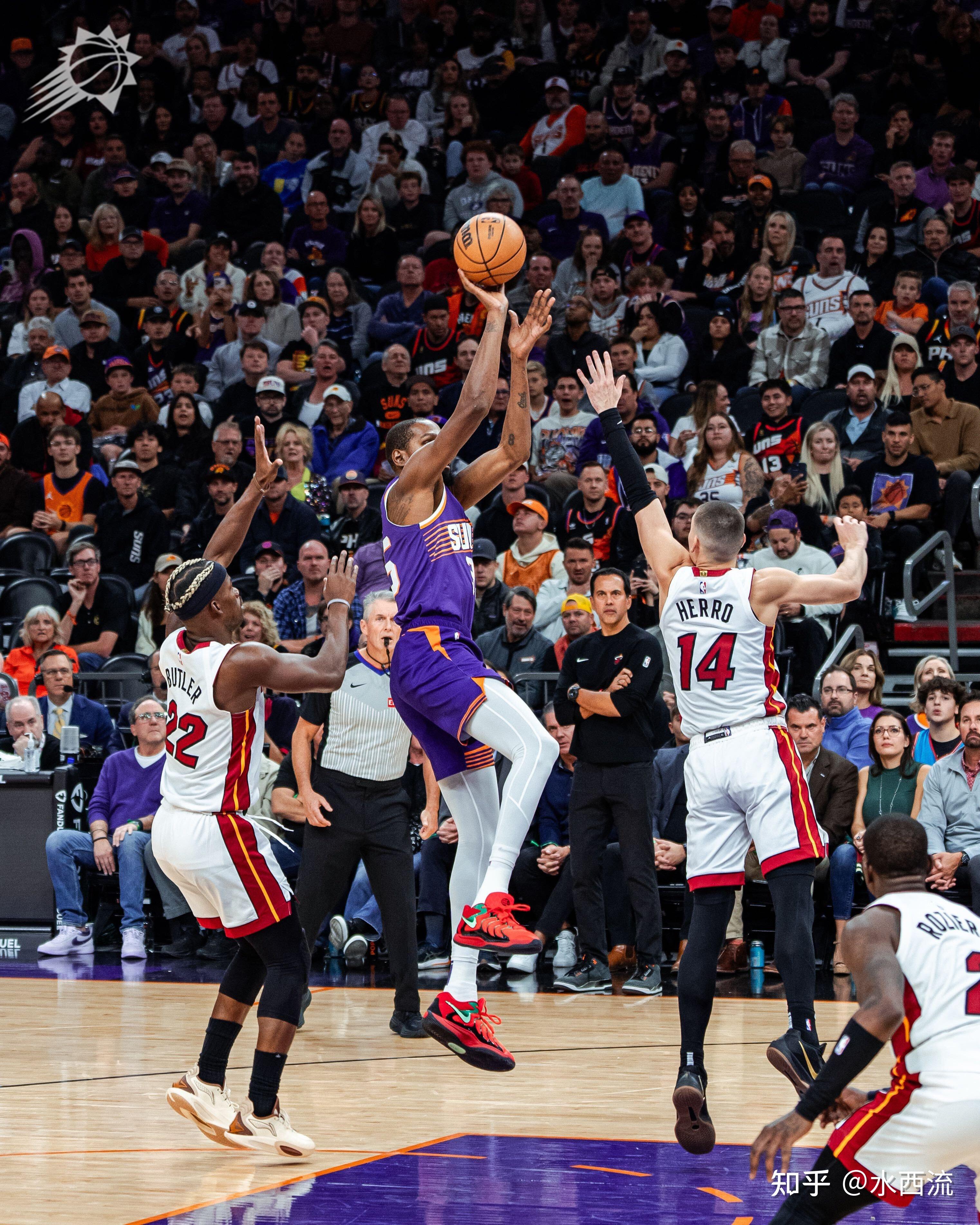 nba比赛用球与国际赛事用球的区别
