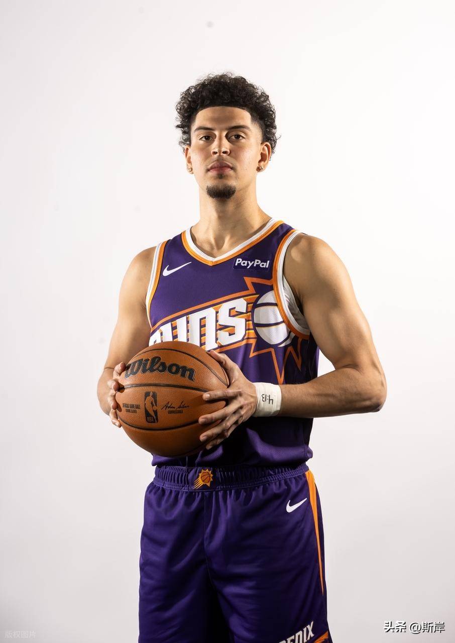 冲刺阶段菲尼克斯太阳临场应变新疆广汇围绕NBA季后赛临场应变，网友：洛杉矶湖人赛后单刀错失