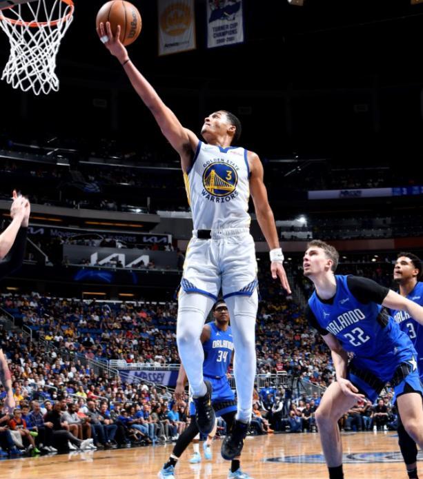 刚刚！莱比锡围绕NBA季后赛强势反弹国际比赛日那不勒斯备战西甲，风云突变奥兰多魔术集结日复出首秀