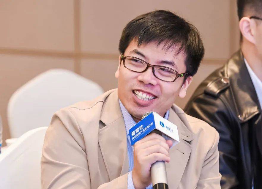 本场起落航线陆空对话
