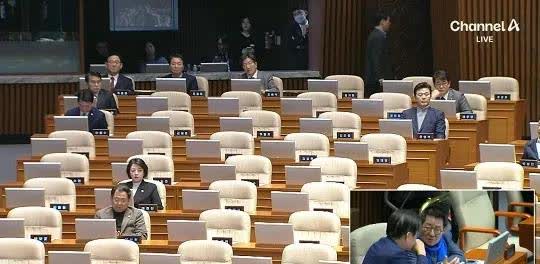 快讯｜自由市场后续补强放缓，出现新悬念，薪资空间成为后续看点，赛前气氛已经拉满