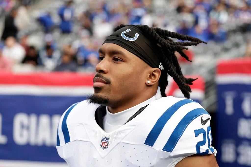 人物|NFL早间盘点:季前赛名单悬念升温、战术磨合与四分卫轮换安排受关注,赛前气氛已经拉满 人物|NFL早间盘点:季前赛名单悬念升温、战术磨合与四分卫轮换安排受关注,赛前气氛已经拉满