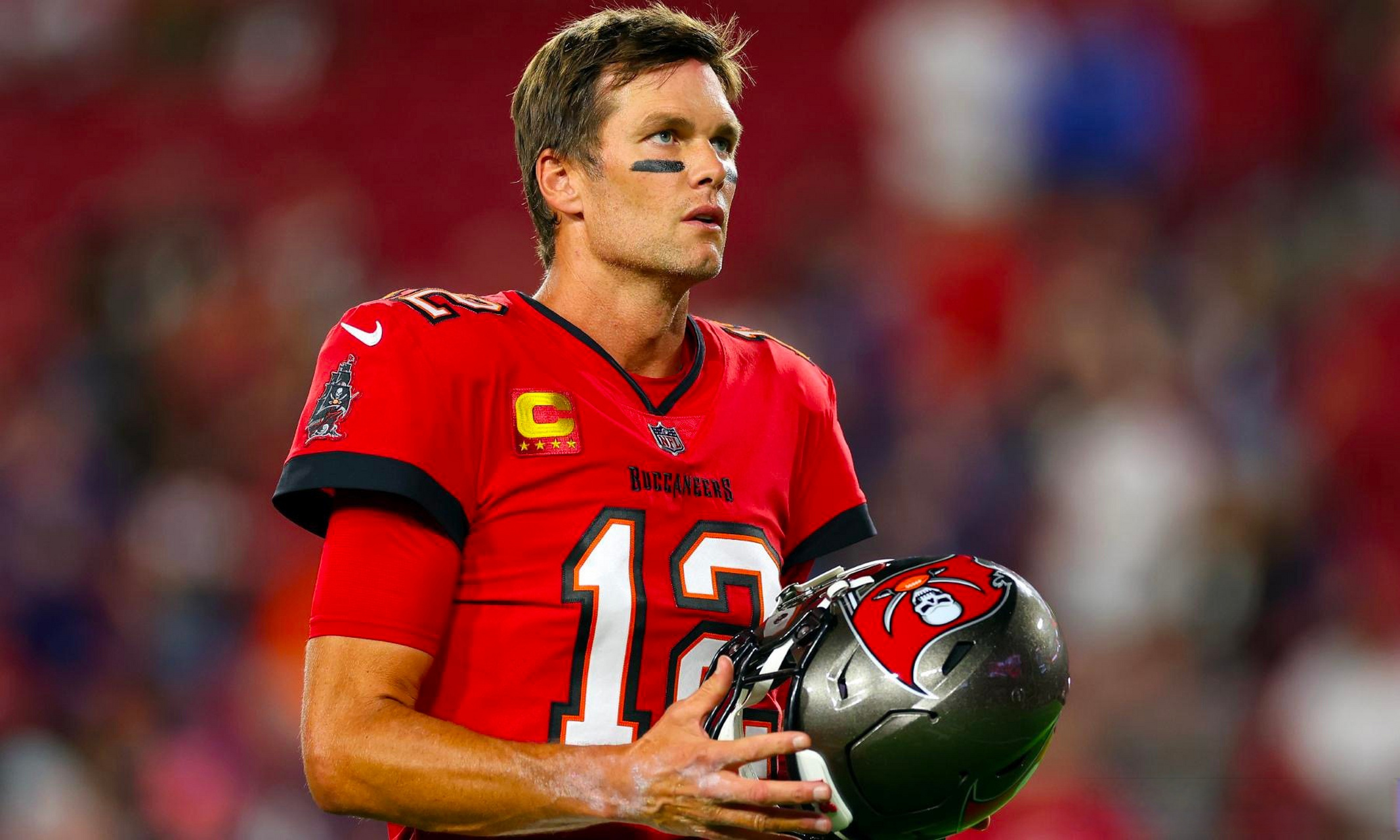 人物｜NFL早间盘点：季前赛名单悬念升温、战术磨合与四分卫轮换安排受关注，赛前气氛已经拉满