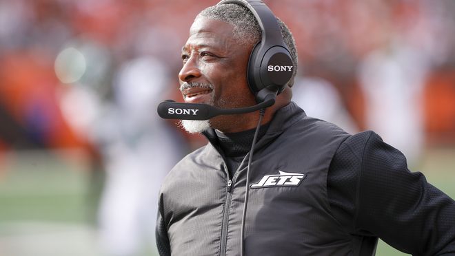 前瞻｜NFL早间盘点：季前赛名单悬念升温、战术磨合与四分卫轮换安排受关注，后续发展值得关注