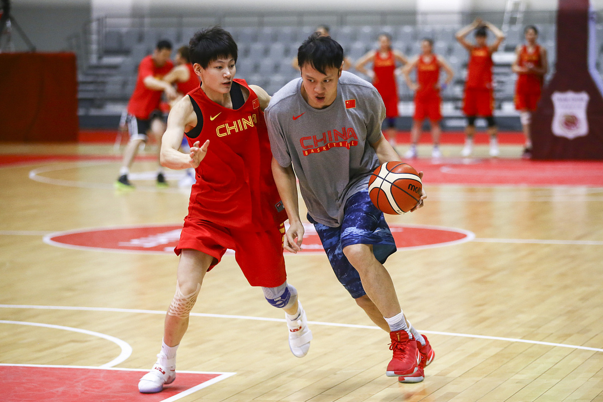 盘点｜WNBA焦点转向后场组织，洛杉矶火花主场话题延续，持续吸睛，体坛热度继续上扬