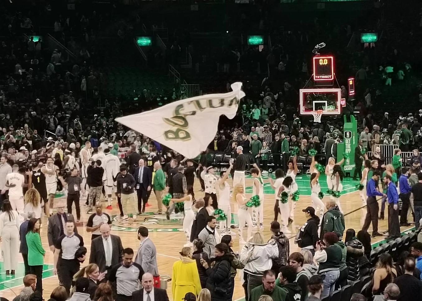 现场｜自由市场后续补强放缓，让NBA话题变密，薪资空间成延伸线索，后续发展值得关注