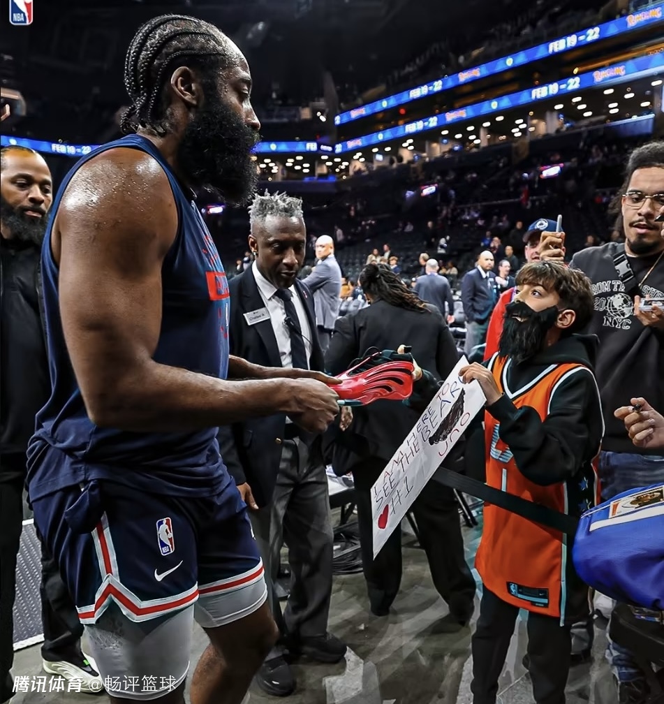 深一度｜NFL观察：联盟旗腰足球赛事热度提升为何被反复讨论，球迷讨论提前升温