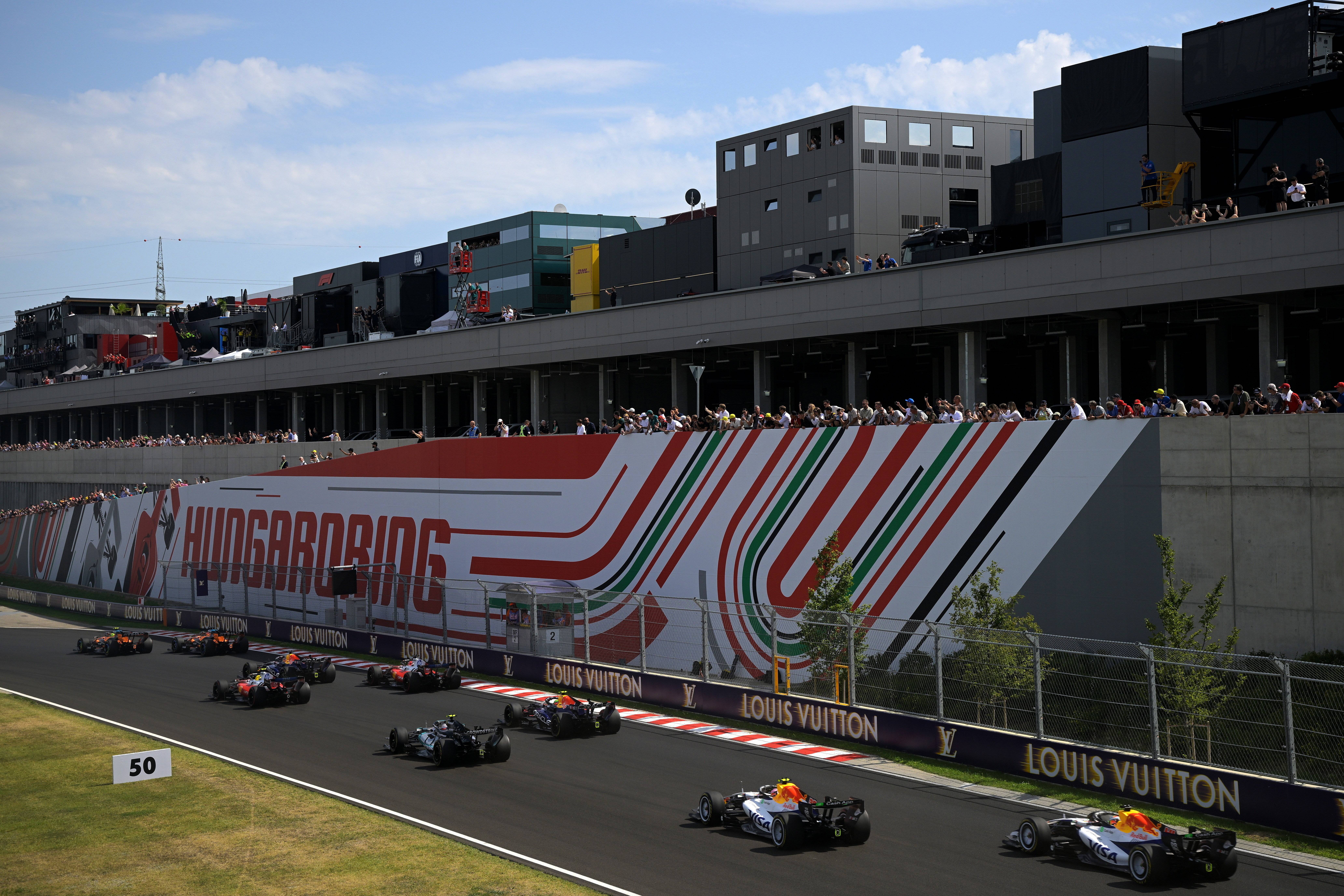 战报|F1早间盘点:诺里斯赢下匈牙利大奖赛、车手状态与迈凯伦赛季走势继续走强,体坛热度继续上扬 战报|F1早间盘点:诺里斯赢下匈牙利大奖赛、车手状态与迈凯伦赛季走势继续走强,体坛热度继续上扬