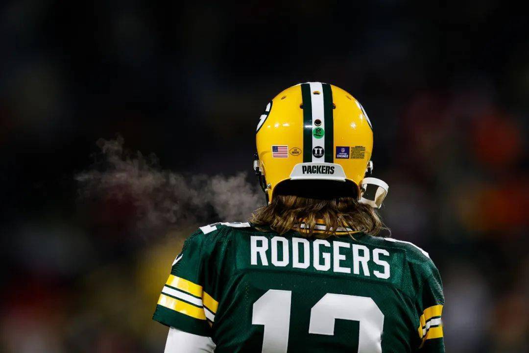 现场｜NFL视角看季前赛名单悬念升温，四分卫轮换安排受关注值得细读，关键词已经很清楚