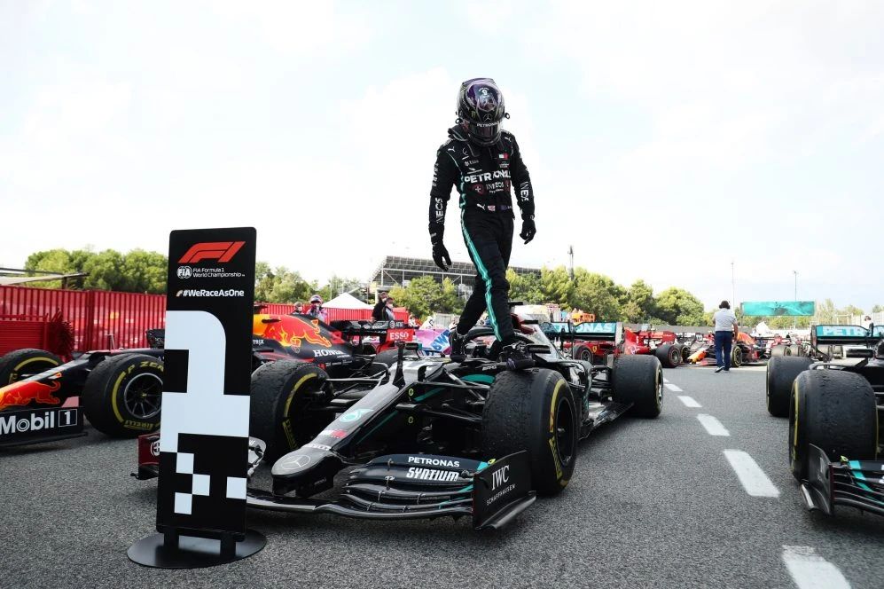 赛程｜F1焦点来临，匈牙利站赛后讨论延续不容错过，场内外都有故事