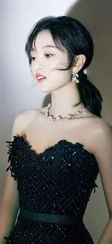 争议｜年轻阵容寻找稳定性推高关注度，洛杉矶火花主场话题延续后续走向受关注，场内外都有故事