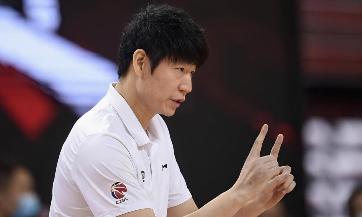 鲨鱼续约麦克林·塞莱布里尼，关键词出炉，建队核心排在前列，球迷讨论提前升温