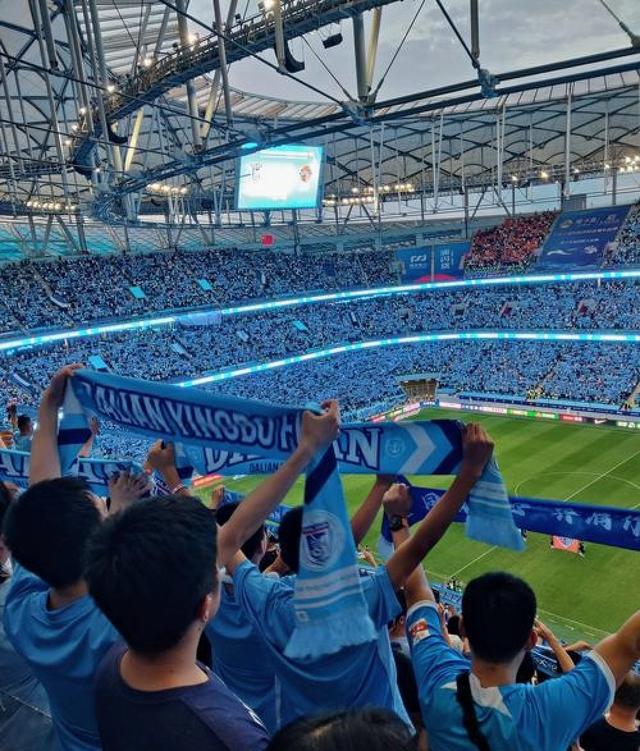 现场｜球迷热议：自由市场后续补强放缓，多队仍在寻找替补拼图，关键词已经很清楚
