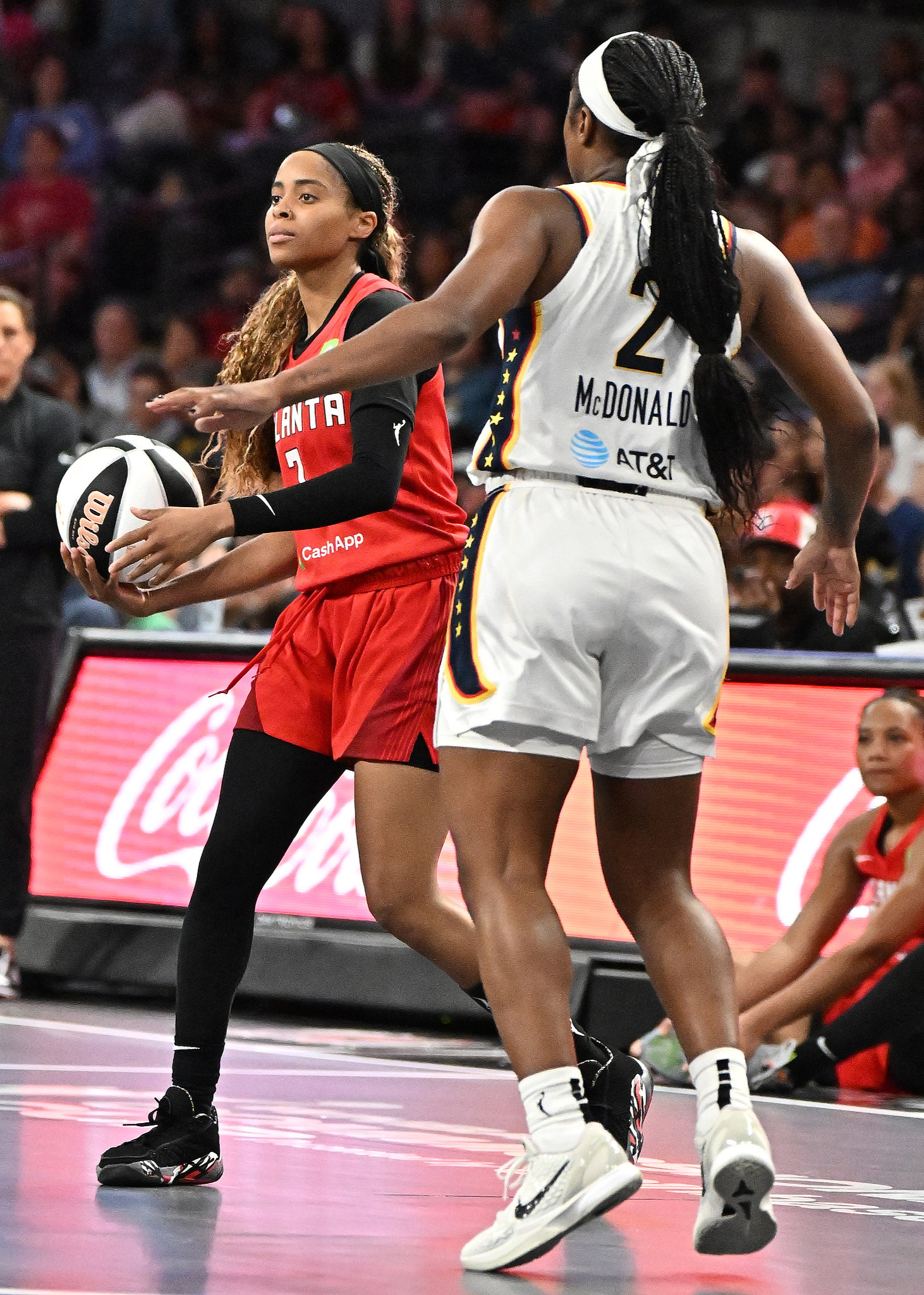 WNBA热度升高，洛杉矶火花主场话题延续引发持续关注
