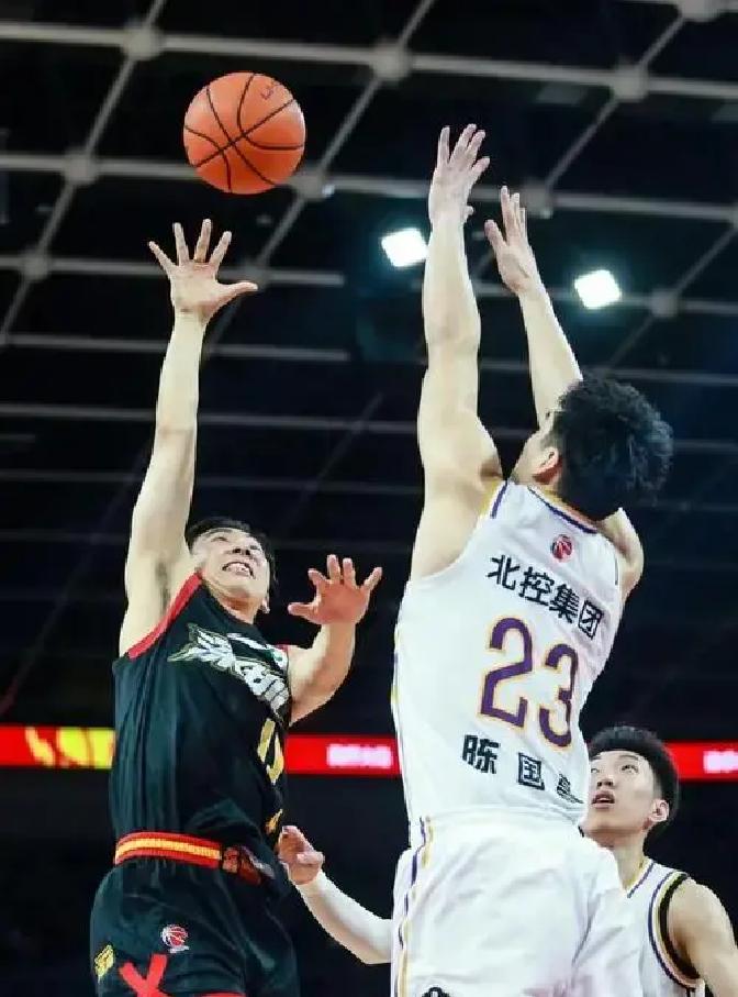 盘点｜季后赛席位争夺升温，持续占据讨论区，年轻选手成为队伍变量留下更多想象，关键词已经很清楚