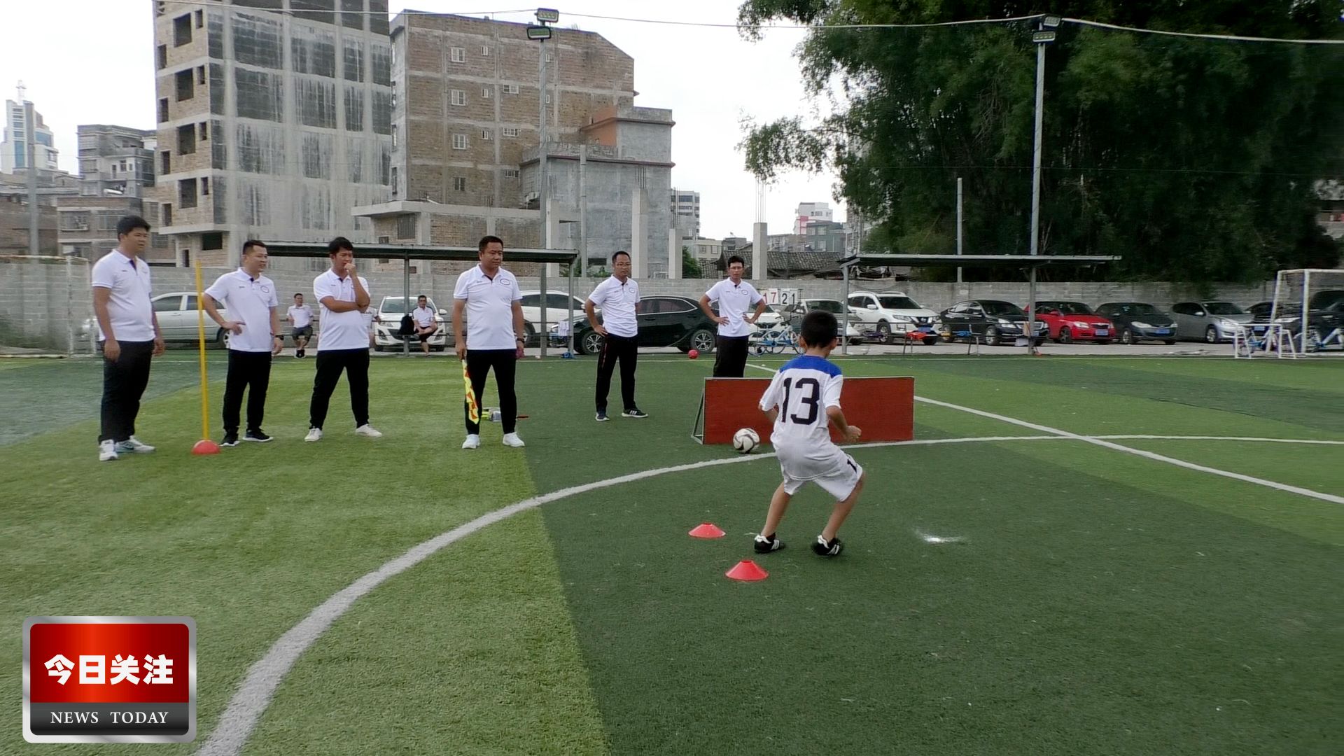 联盟旗腰足球赛事热度提升，热度走高，青少年赛场迎来全国关注，让讨论更具体，关键词已经很清楚