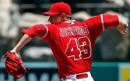 盘点｜巨人与天使系列赛升温，牵动MLB版面，加州对决带动周末话题，场内外都有故事