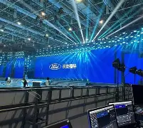 现场｜鲨鱼续约麦克林·塞莱布里尼，让今日体坛不冷场，相关话题仍在发酵