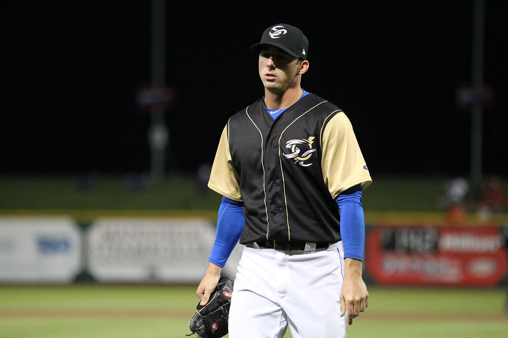 争议|MLB早间盘点:光芒迎战守护者、牛棚调度与美联卡位形势继续紧张,场内外都有故事 争议|MLB早间盘点:光芒迎战守护者、牛棚调度与美联卡位形势继续紧张,场内外都有故事