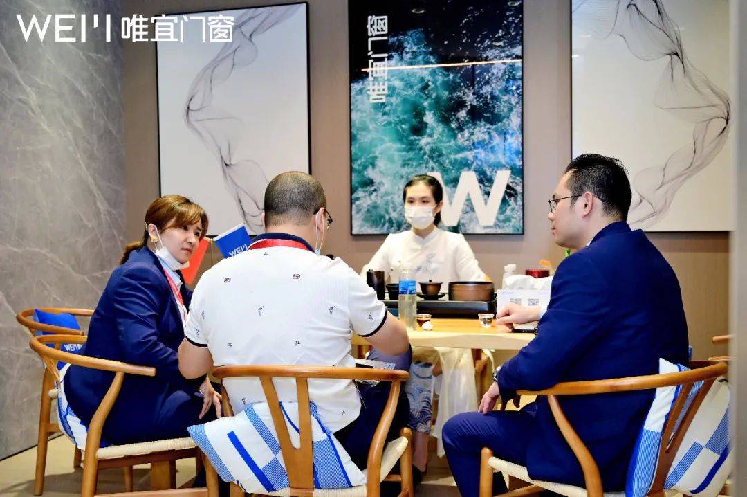 现场｜自由市场后续补强放缓，继续吸睛，多队仍在寻找替补拼图带来新变量，赛前气氛已经拉满