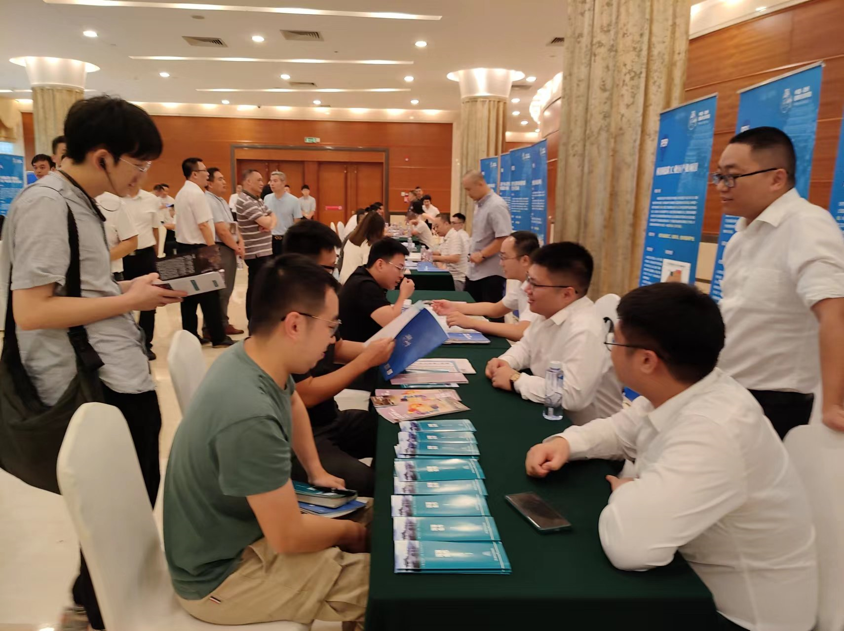 现场｜圣何塞重建路线更加清晰，前景更受关注，年轻核心获得长期信任只是第一层看点，后续发展值得关注