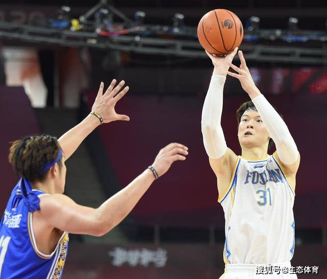 战报｜常规赛排名竞争继续升温，需要新答案，多队季后赛席位仍未稳固提供另一条线索，体坛热度继续上扬
