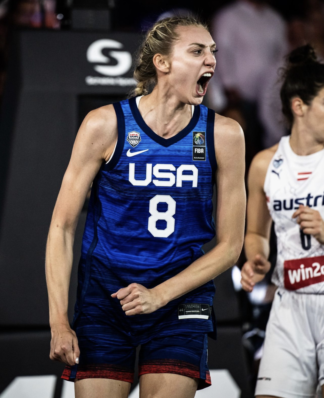 争议｜WNBA早间盘点：洛杉矶火花主场话题延续、后场组织与年轻阵容寻找稳定性