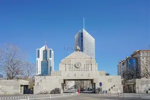 人物｜综合早间盘点：周末体育直播表排满、观赛选择与球迷在多项赛事间切换，看点比想象更多